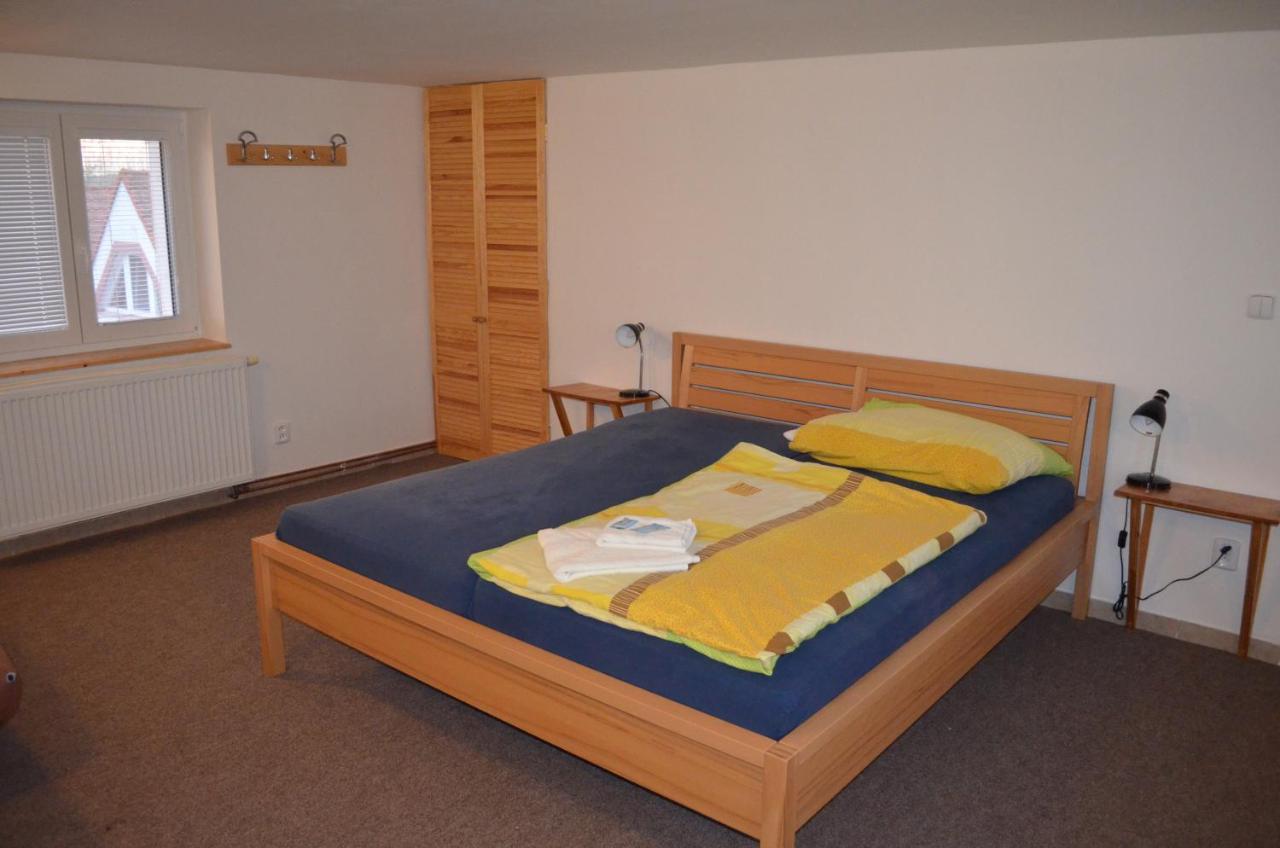 Famozclub Hotel Bakov nad Jizerou Екстериор снимка