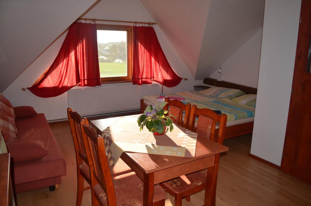 Famozclub Hotel Bakov nad Jizerou Екстериор снимка