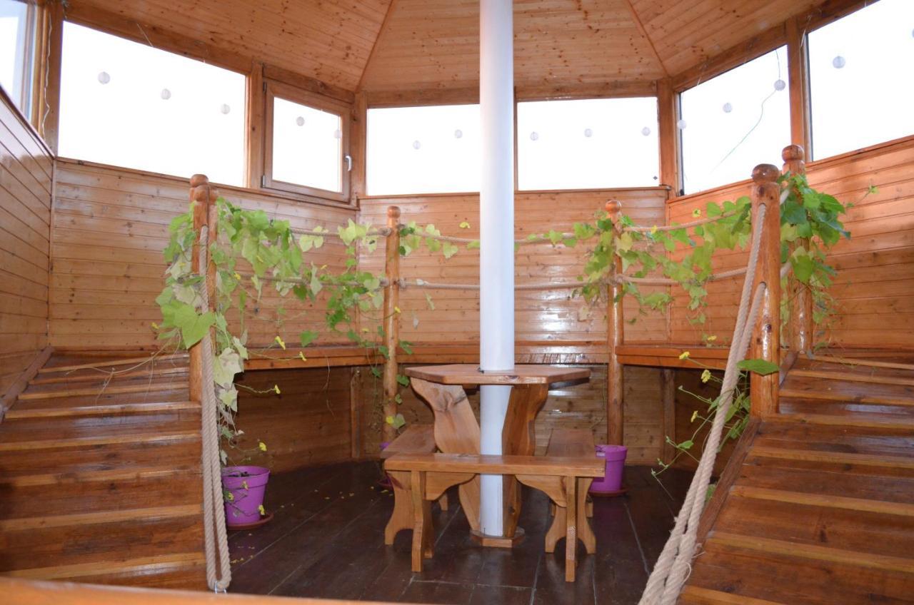 Famozclub Hotel Bakov nad Jizerou Екстериор снимка